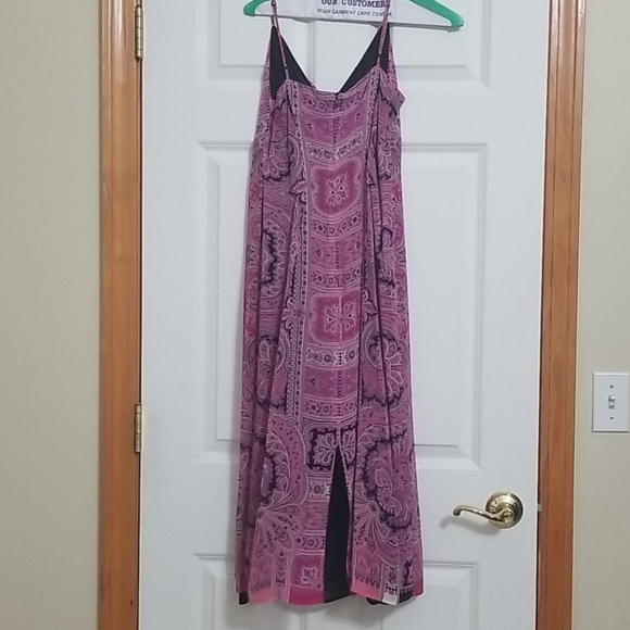 Tessuto Magenta Dress w Black White & Pink Paisley - Picture 4 of 6